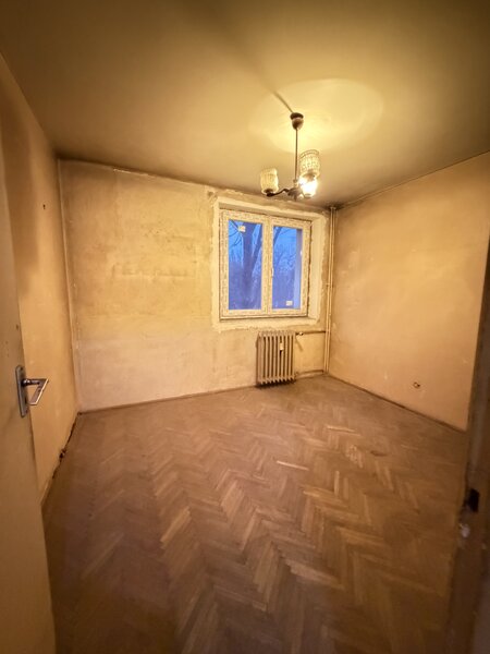 Titan 3 camere /la 2 minute de metrou