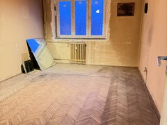 Titan 3 camere /la 2 minute de metrou